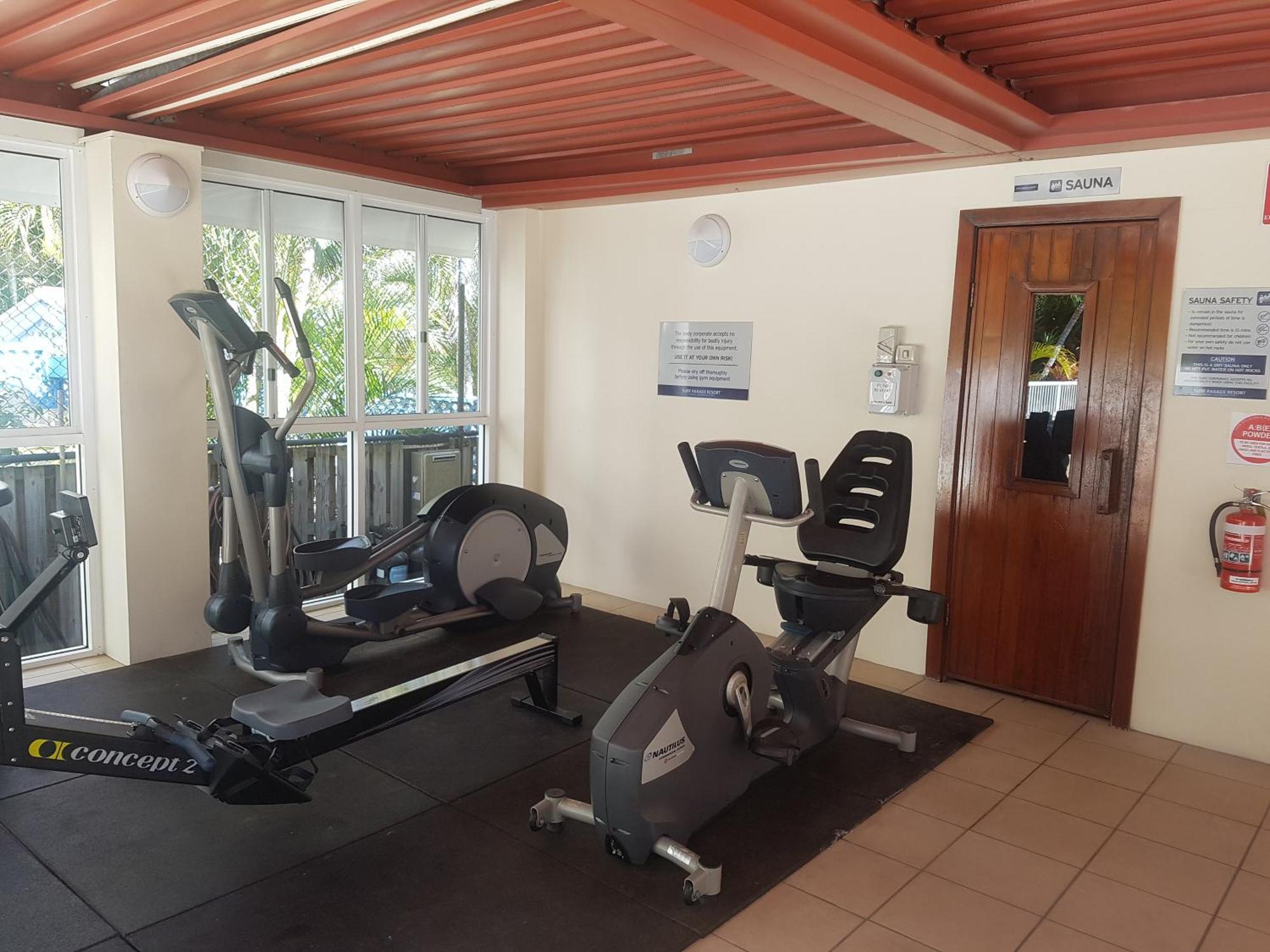 Surfers/Broadbeach Pool View. Free Parking & Wifi 골드코스트 외부 사진