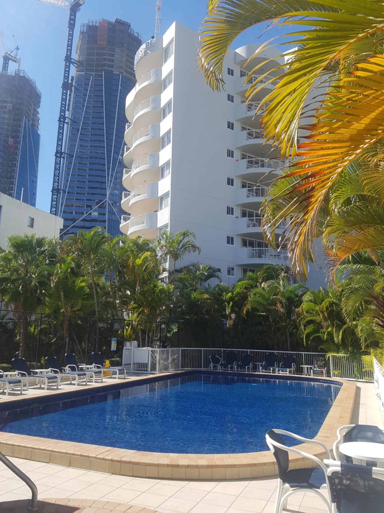 Surfers/Broadbeach Pool View. Free Parking & Wifi 골드코스트 외부 사진